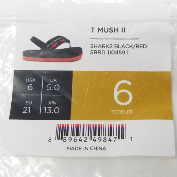 Teva Black & Red Shark Mush II Flip Flops Sandals - Picture 3 of 8